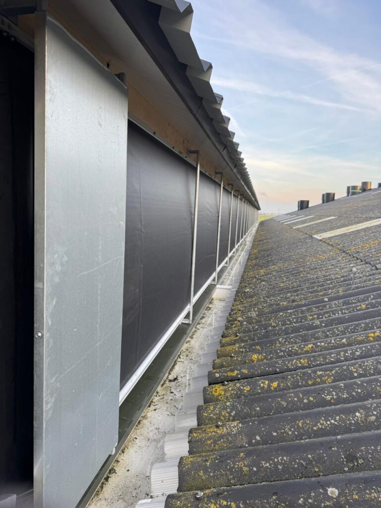 BF stalgordijn bij kippenstal